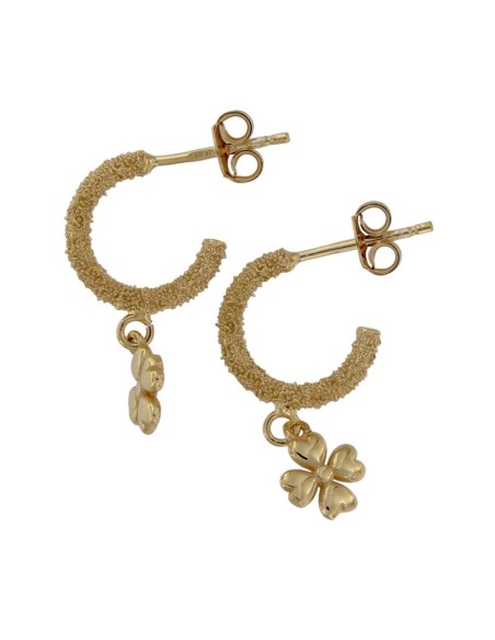 CRI-932 - CRIOLLA DE PLATA CHAPADA EN ORO DIAMANTADA DE 8 MM INT. CON MOTIVO DE FLOR COLGANTE DE 7 MM